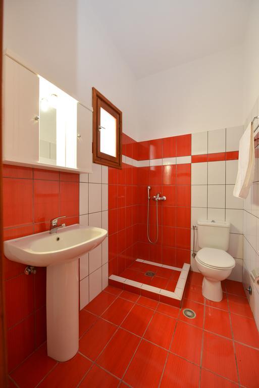 Motivo Apartment Kastron  Luaran gambar