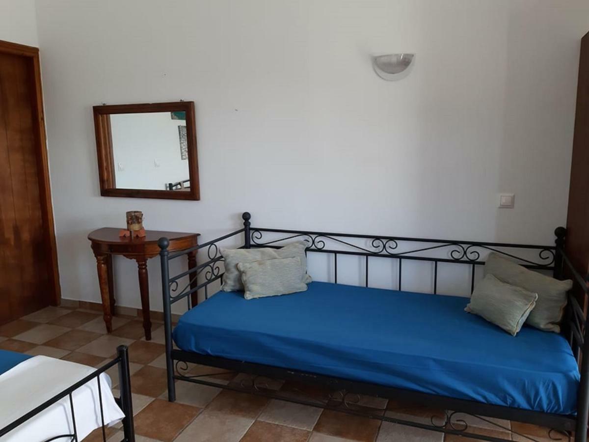 Motivo Apartment Kastron  Luaran gambar