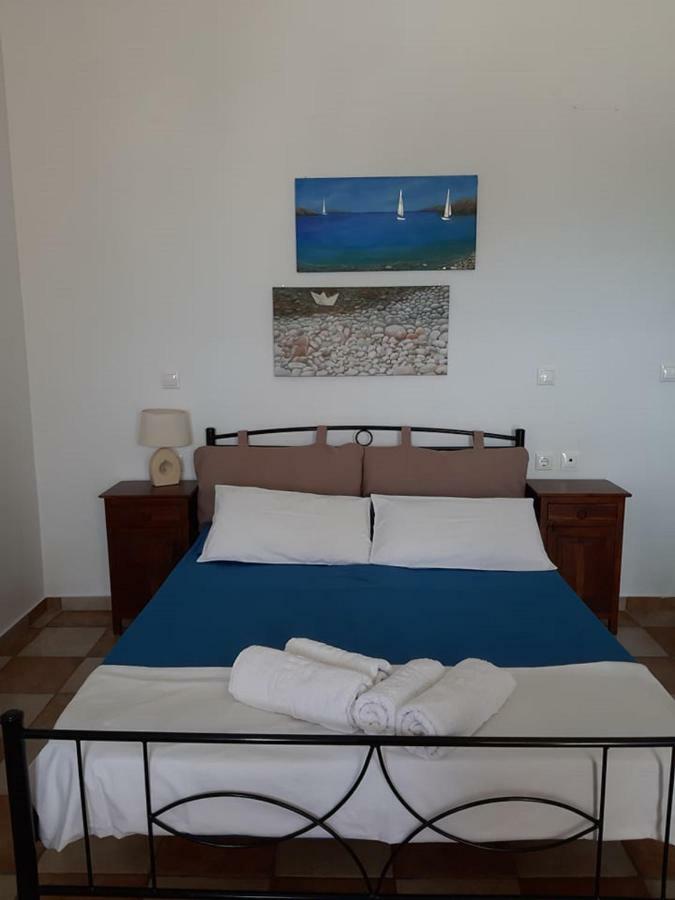 Motivo Apartment Kastron  Luaran gambar